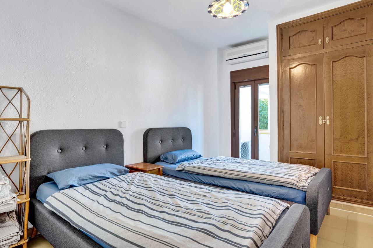 Ruhiges Eckreihenhaus Mit Pool In La Sella Zarzas One Denia Villa Pedreguer Eksteriør billede
